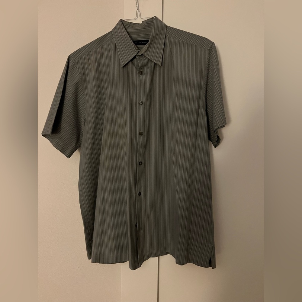 🔥 Europa brand men’s short sleeve size large shirt. Excellent condition!